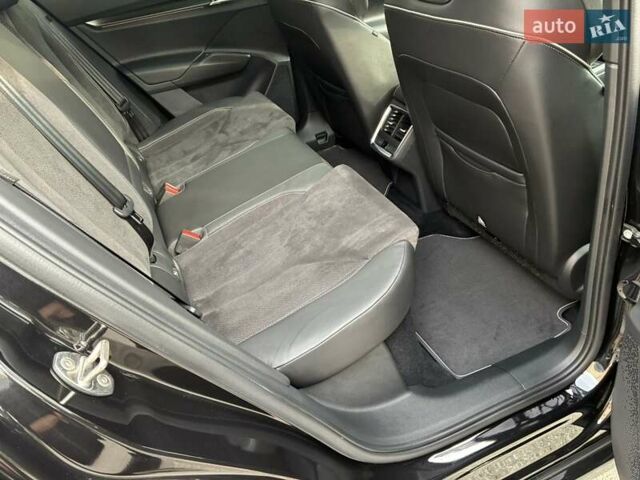 Черный Шкода Enyaq iV, объемом двигателя 0 л и пробегом 144 тыс. км за 26999 $, фото 74 на Automoto.ua