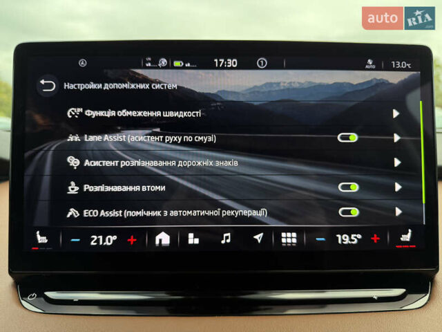 Черный Шкода Enyaq iV, объемом двигателя 0 л и пробегом 111 тыс. км за 27400 $, фото 72 на Automoto.ua