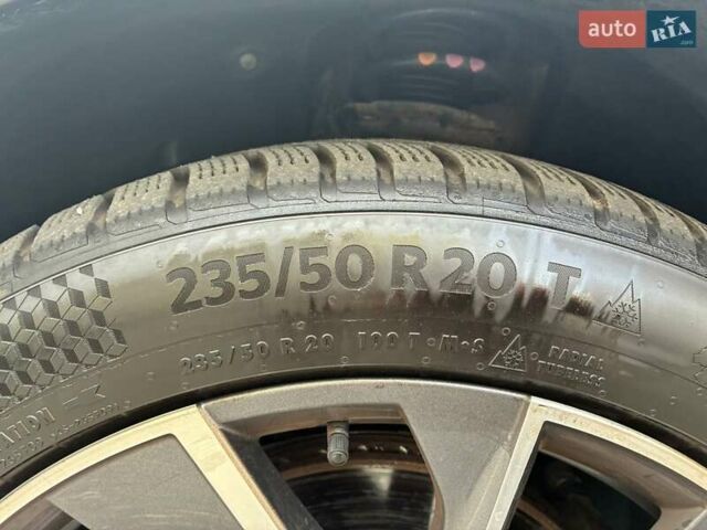 Черный Шкода Enyaq iV, объемом двигателя 0 л и пробегом 144 тыс. км за 26999 $, фото 52 на Automoto.ua