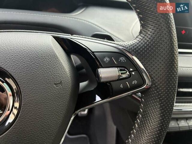 Черный Шкода Enyaq iV, объемом двигателя 0 л и пробегом 144 тыс. км за 26999 $, фото 120 на Automoto.ua