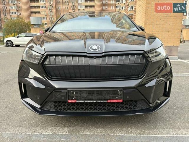 Черный Шкода Enyaq iV, объемом двигателя 0 л и пробегом 144 тыс. км за 26999 $, фото 3 на Automoto.ua