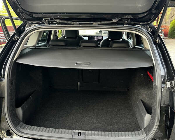 Чорний Шкода Enyaq iV, об'ємом двигуна 0 л та пробігом 70 тис. км за 27900 $, фото 12 на Automoto.ua