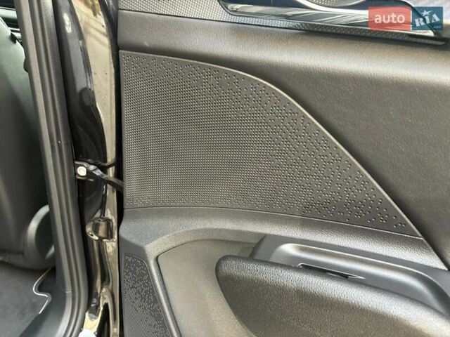 Черный Шкода Enyaq iV, объемом двигателя 0 л и пробегом 144 тыс. км за 26999 $, фото 73 на Automoto.ua