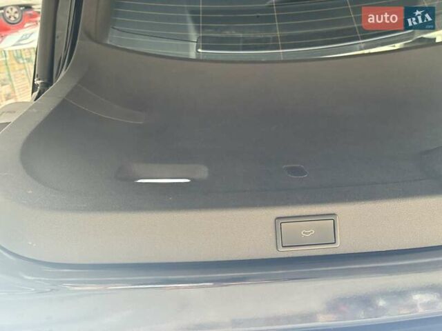 Черный Шкода Enyaq iV, объемом двигателя 0 л и пробегом 144 тыс. км за 26999 $, фото 66 на Automoto.ua