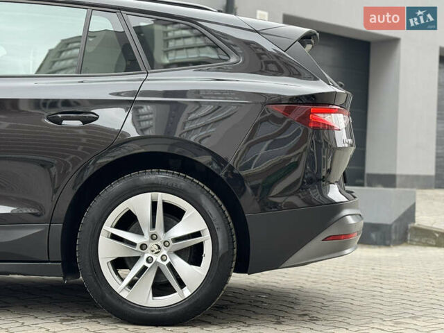 Черный Шкода Enyaq iV, объемом двигателя 0 л и пробегом 160 тыс. км за 18700 $, фото 36 на Automoto.ua