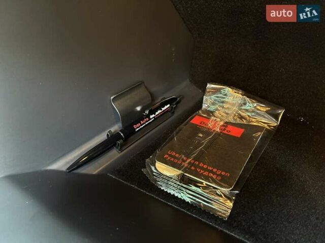 Черный Шкода Enyaq iV, объемом двигателя 0 л и пробегом 144 тыс. км за 26999 $, фото 132 на Automoto.ua