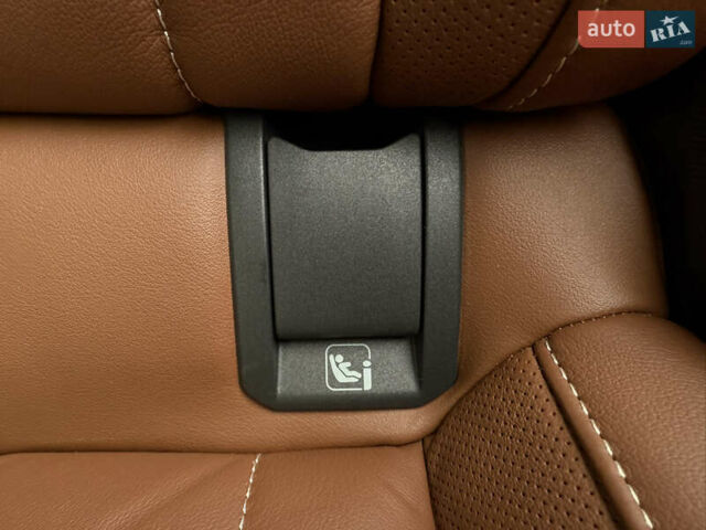 Черный Шкода Enyaq iV, объемом двигателя 0 л и пробегом 111 тыс. км за 28400 $, фото 101 на Automoto.ua