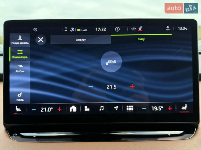 Черный Шкода Enyaq iV, объемом двигателя 0 л и пробегом 111 тыс. км за 28400 $, фото 80 на Automoto.ua