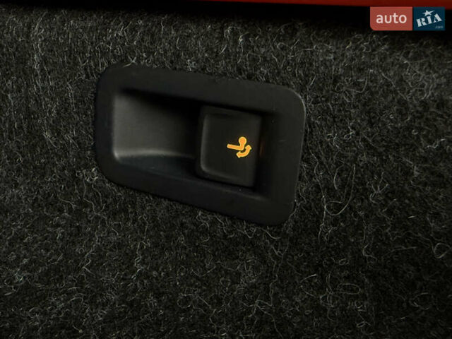 Черный Шкода Enyaq iV, объемом двигателя 0 л и пробегом 111 тыс. км за 28400 $, фото 108 на Automoto.ua
