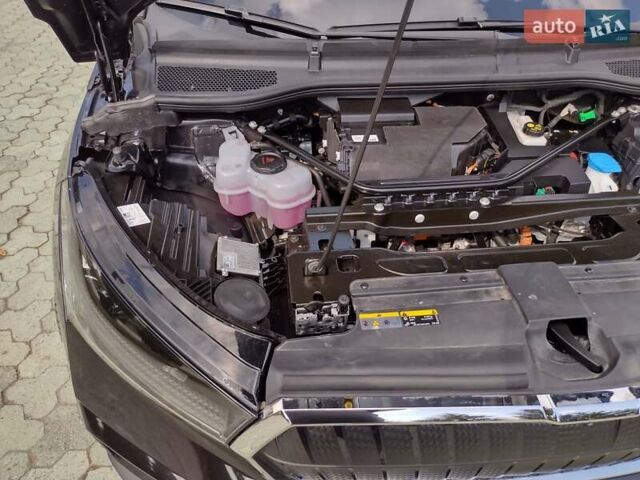 Чорний Шкода Enyaq iV, об'ємом двигуна 0 л та пробігом 52 тис. км за 23500 $, фото 28 на Automoto.ua