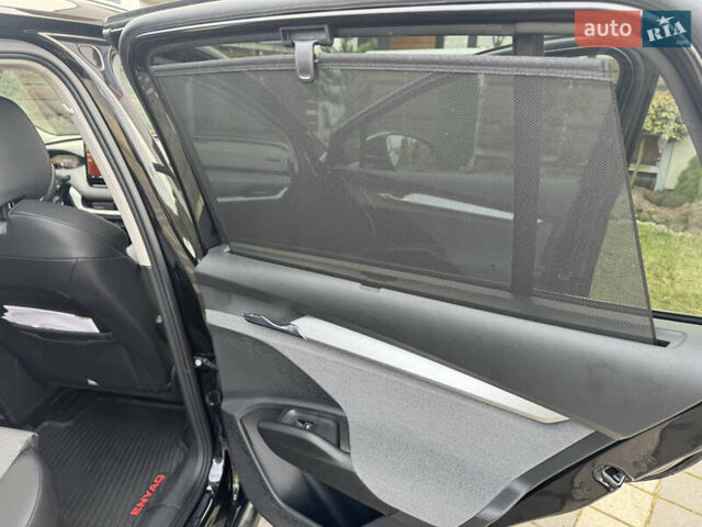Черный Шкода Enyaq iV, объемом двигателя 0 л и пробегом 10 тыс. км за 33900 $, фото 39 на Automoto.ua