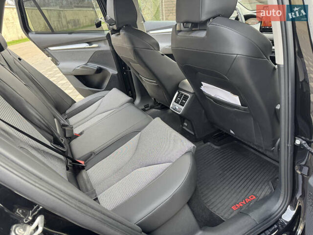 Черный Шкода Enyaq iV, объемом двигателя 0 л и пробегом 10 тыс. км за 33900 $, фото 40 на Automoto.ua