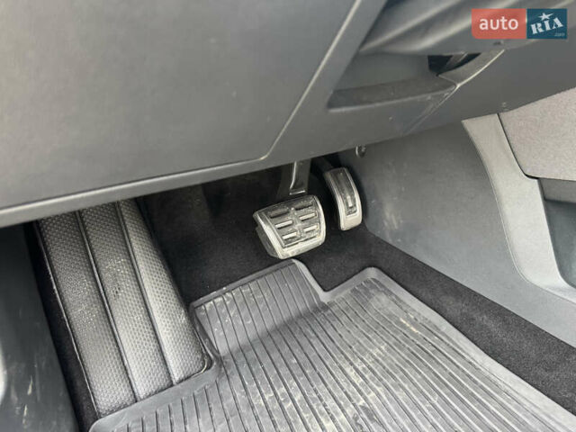 Черный Шкода Enyaq iV, объемом двигателя 0 л и пробегом 10 тыс. км за 33900 $, фото 38 на Automoto.ua