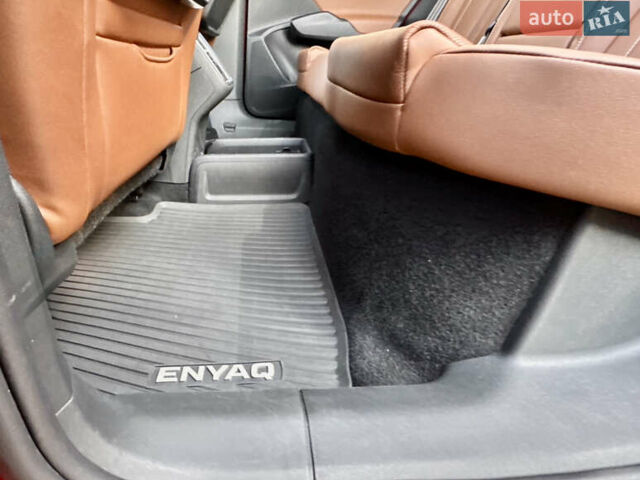 Красный Шкода Enyaq iV, объемом двигателя 0 л и пробегом 35 тыс. км за 23995 $, фото 60 на Automoto.ua