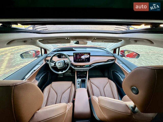 Красный Шкода Enyaq iV, объемом двигателя 0 л и пробегом 35 тыс. км за 23995 $, фото 75 на Automoto.ua