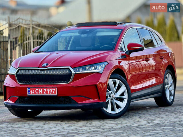Красный Шкода Enyaq iV, объемом двигателя 0 л и пробегом 35 тыс. км за 23995 $, фото 5 на Automoto.ua