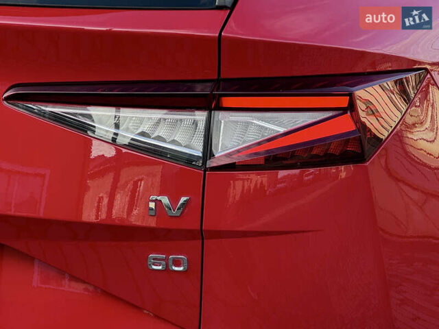 Красный Шкода Enyaq iV, объемом двигателя 0 л и пробегом 35 тыс. км за 23995 $, фото 26 на Automoto.ua