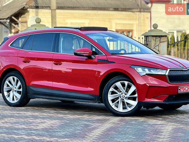 Красный Шкода Enyaq iV, объемом двигателя 0 л и пробегом 35 тыс. км за 23995 $, фото 19 на Automoto.ua