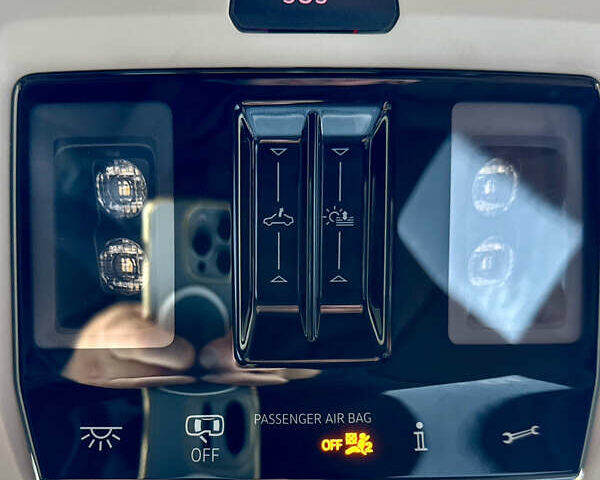 Красный Шкода Enyaq iV, объемом двигателя 0 л и пробегом 35 тыс. км за 23995 $, фото 111 на Automoto.ua