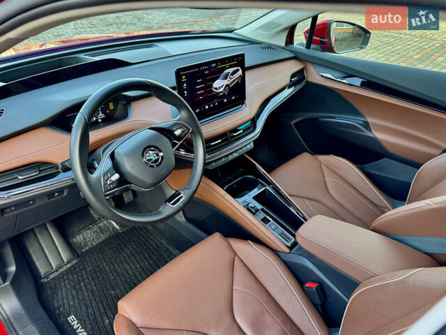 Красный Шкода Enyaq iV, объемом двигателя 0 л и пробегом 35 тыс. км за 23995 $, фото 50 на Automoto.ua