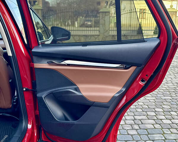 Красный Шкода Enyaq iV, объемом двигателя 0 л и пробегом 35 тыс. км за 23995 $, фото 86 на Automoto.ua