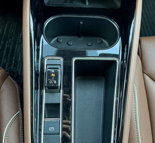 Красный Шкода Enyaq iV, объемом двигателя 0 л и пробегом 35 тыс. км за 23995 $, фото 116 на Automoto.ua