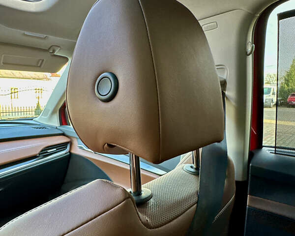 Красный Шкода Enyaq iV, объемом двигателя 0 л и пробегом 35 тыс. км за 23995 $, фото 83 на Automoto.ua