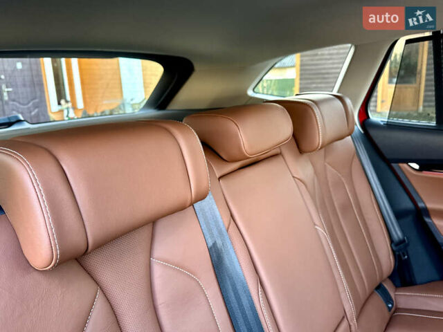 Красный Шкода Enyaq iV, объемом двигателя 0 л и пробегом 35 тыс. км за 23995 $, фото 89 на Automoto.ua