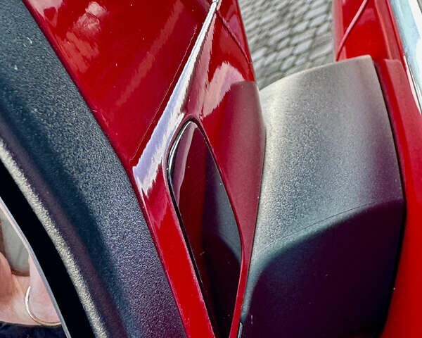 Красный Шкода Enyaq iV, объемом двигателя 0 л и пробегом 35 тыс. км за 23995 $, фото 13 на Automoto.ua