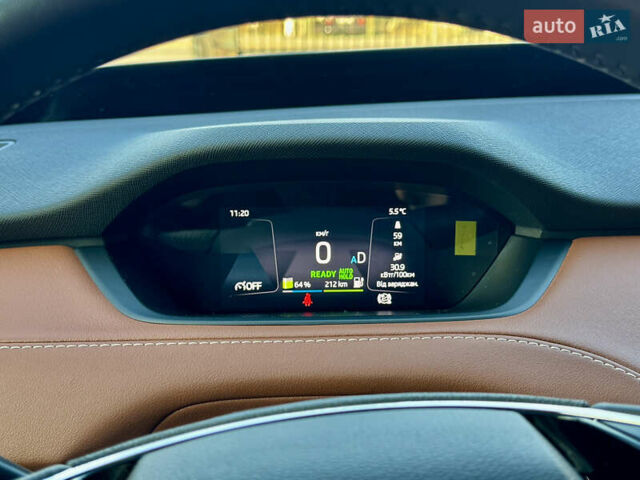 Красный Шкода Enyaq iV, объемом двигателя 0 л и пробегом 35 тыс. км за 23995 $, фото 121 на Automoto.ua