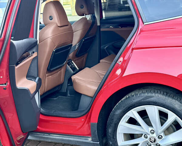 Красный Шкода Enyaq iV, объемом двигателя 0 л и пробегом 35 тыс. км за 23995 $, фото 73 на Automoto.ua