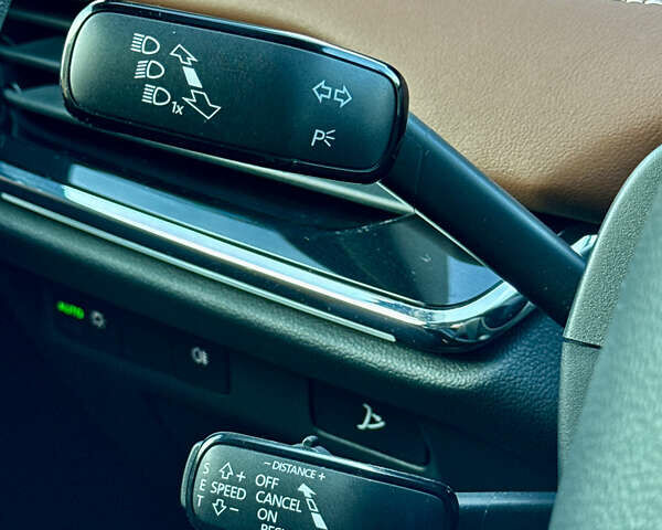 Красный Шкода Enyaq iV, объемом двигателя 0 л и пробегом 35 тыс. км за 23995 $, фото 113 на Automoto.ua