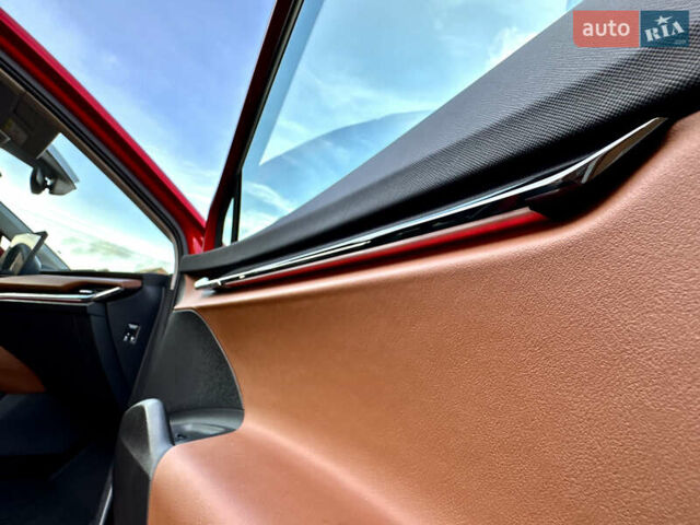 Красный Шкода Enyaq iV, объемом двигателя 0 л и пробегом 35 тыс. км за 23995 $, фото 101 на Automoto.ua