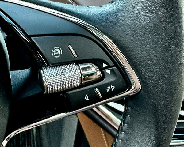 Красный Шкода Enyaq iV, объемом двигателя 0 л и пробегом 35 тыс. км за 23995 $, фото 56 на Automoto.ua