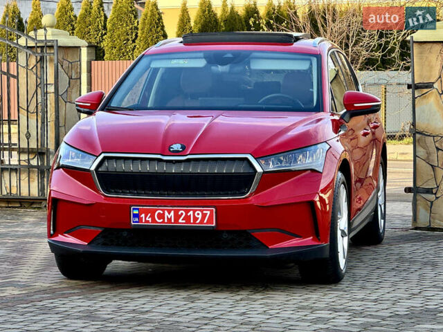 Красный Шкода Enyaq iV, объемом двигателя 0 л и пробегом 35 тыс. км за 23995 $, фото 151 на Automoto.ua