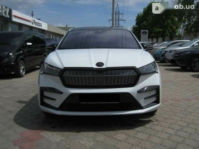 Шкода Enyaq iV, объемом двигателя 0 л и пробегом 2 тыс. км за 70000 $, фото 2 на Automoto.ua