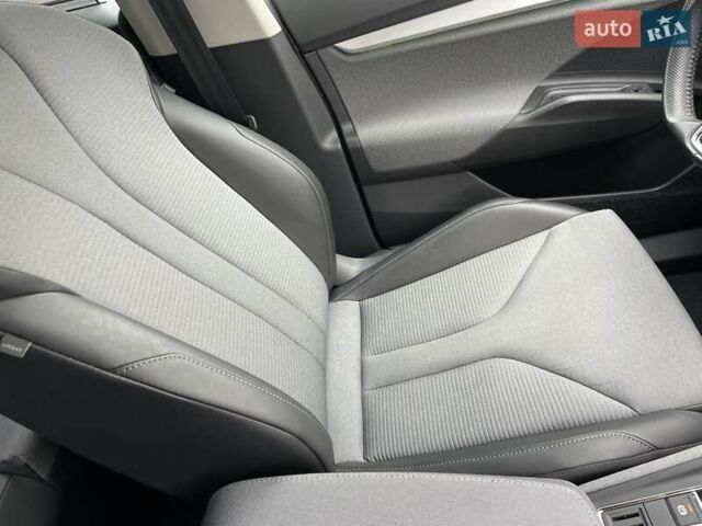 Шкода Enyaq iV, объемом двигателя 0 л и пробегом 44 тыс. км за 25999 $, фото 25 на Automoto.ua