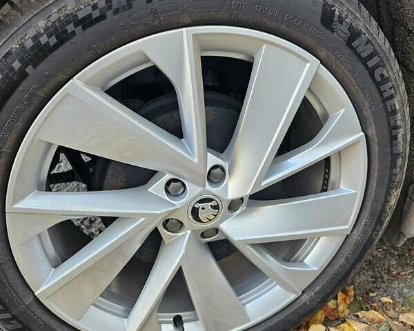 Шкода Enyaq iV, об'ємом двигуна 0 л та пробігом 195 тис. км за 21000 $, фото 18 на Automoto.ua