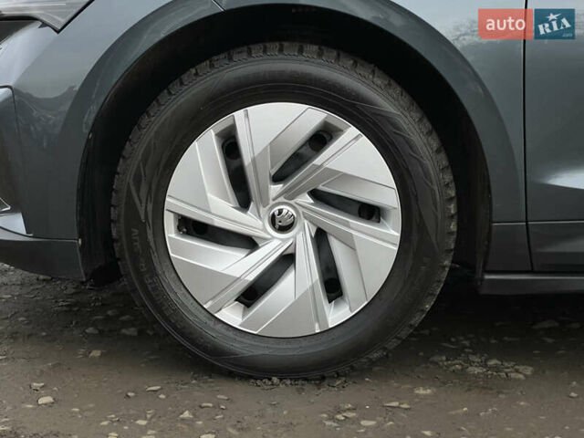 Серый Шкода Enyaq iV, объемом двигателя 0 л и пробегом 65 тыс. км за 22000 $, фото 18 на Automoto.ua