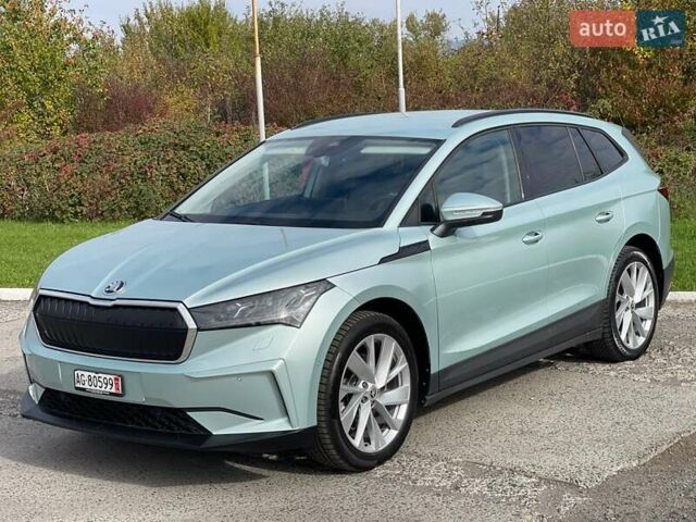 Серый Шкода Enyaq iV, объемом двигателя 0 л и пробегом 34 тыс. км за 22990 $, фото 2 на Automoto.ua