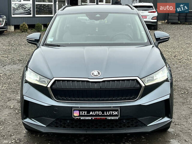 Серый Шкода Enyaq iV, объемом двигателя 0 л и пробегом 65 тыс. км за 22000 $, фото 4 на Automoto.ua