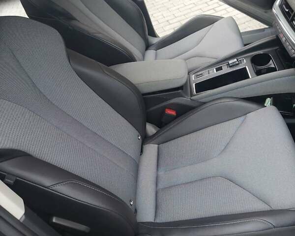 Серый Шкода Enyaq iV, объемом двигателя 0 л и пробегом 256 тыс. км за 20900 $, фото 19 на Automoto.ua