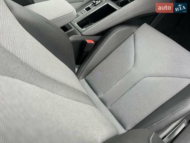 Серый Шкода Enyaq iV, объемом двигателя 0 л и пробегом 65 тыс. км за 22000 $, фото 45 на Automoto.ua