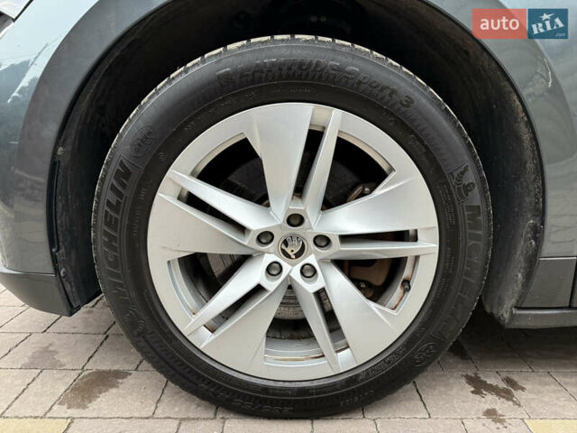 Серый Шкода Enyaq iV, объемом двигателя 0 л и пробегом 190 тыс. км за 21600 $, фото 95 на Automoto.ua