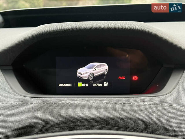 Серый Шкода Enyaq iV, объемом двигателя 0 л и пробегом 190 тыс. км за 21600 $, фото 35 на Automoto.ua