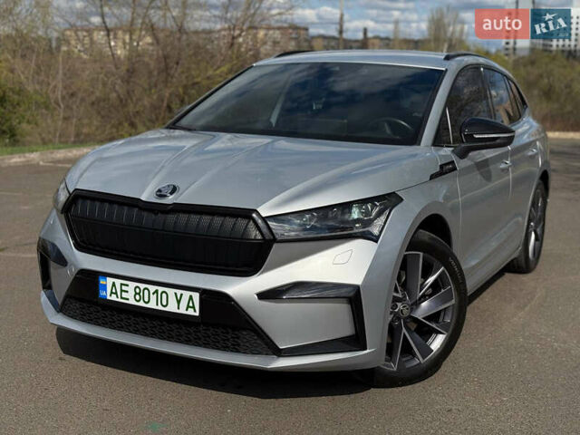 Серый Шкода Enyaq iV, объемом двигателя 0 л и пробегом 99 тыс. км за 26500 $, фото 6 на Automoto.ua