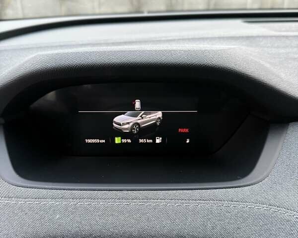 Серый Шкода Enyaq iV, объемом двигателя 0 л и пробегом 189 тыс. км за 19999 $, фото 25 на Automoto.ua