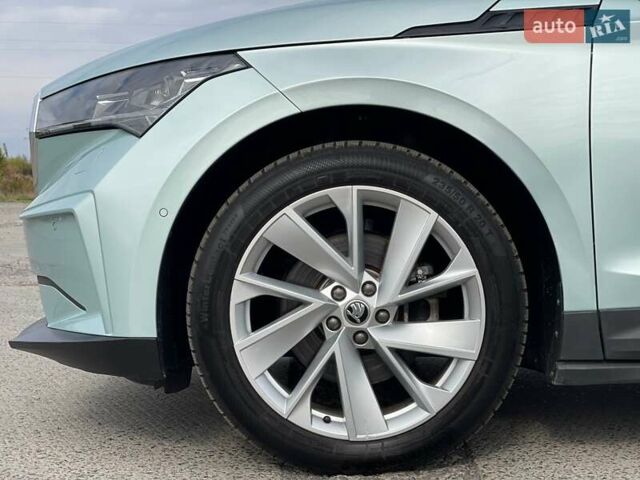 Серый Шкода Enyaq iV, объемом двигателя 0 л и пробегом 34 тыс. км за 22990 $, фото 13 на Automoto.ua