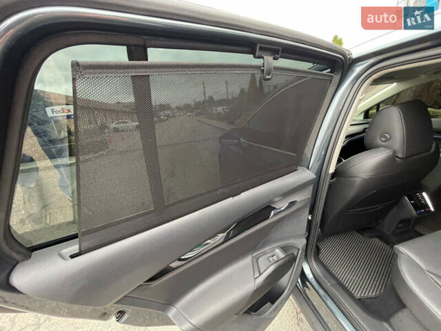 Сірий Шкода Enyaq iV, об'ємом двигуна 0 л та пробігом 62 тис. км за 27500 $, фото 11 на Automoto.ua