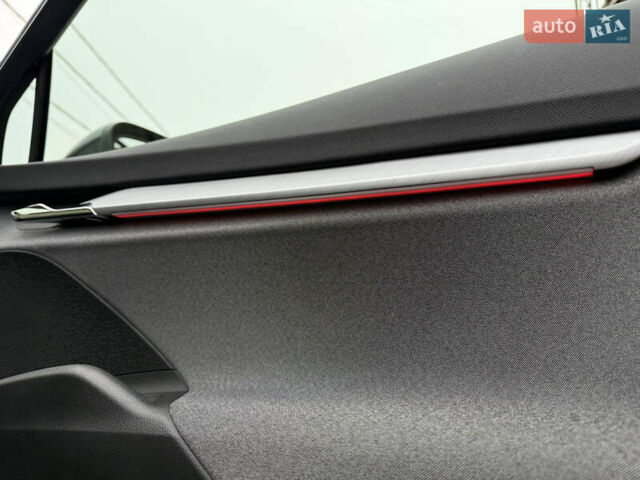 Серый Шкода Enyaq iV, объемом двигателя 0 л и пробегом 190 тыс. км за 21600 $, фото 91 на Automoto.ua